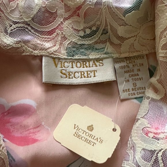 Vintage Victoria's Secret satin floral pajama set NWT size S - Picture 3 of 11